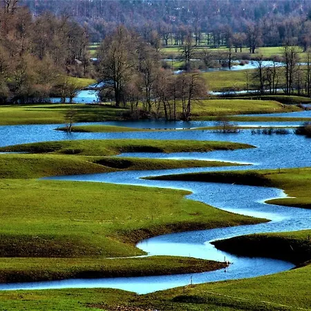 Sefic 3* Planina (Notranjska)